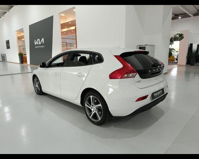 VOLVO V40 D2 Kinetic