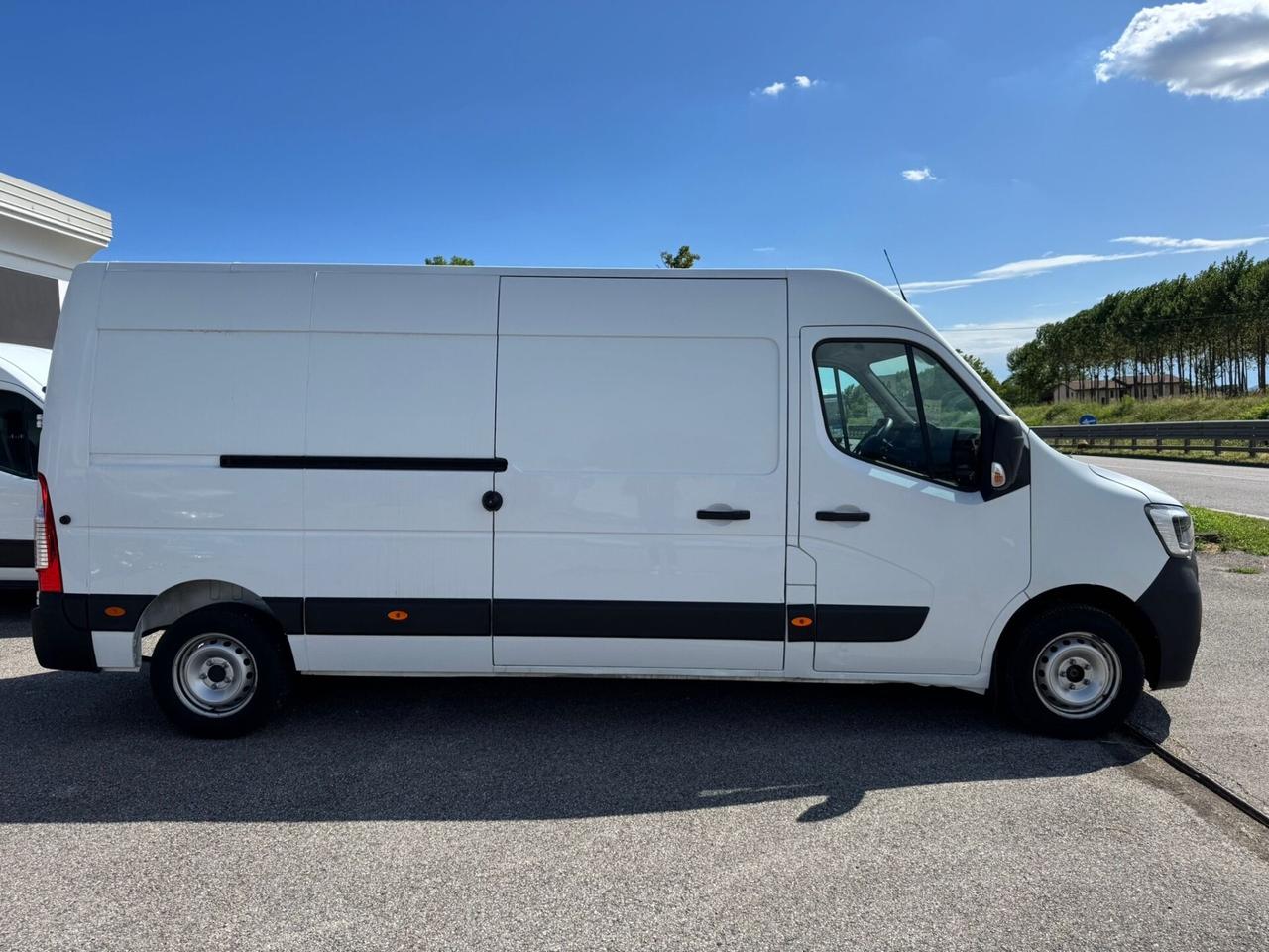 Renault Master T35 2.3 dCi 135 PASSO LUNGO