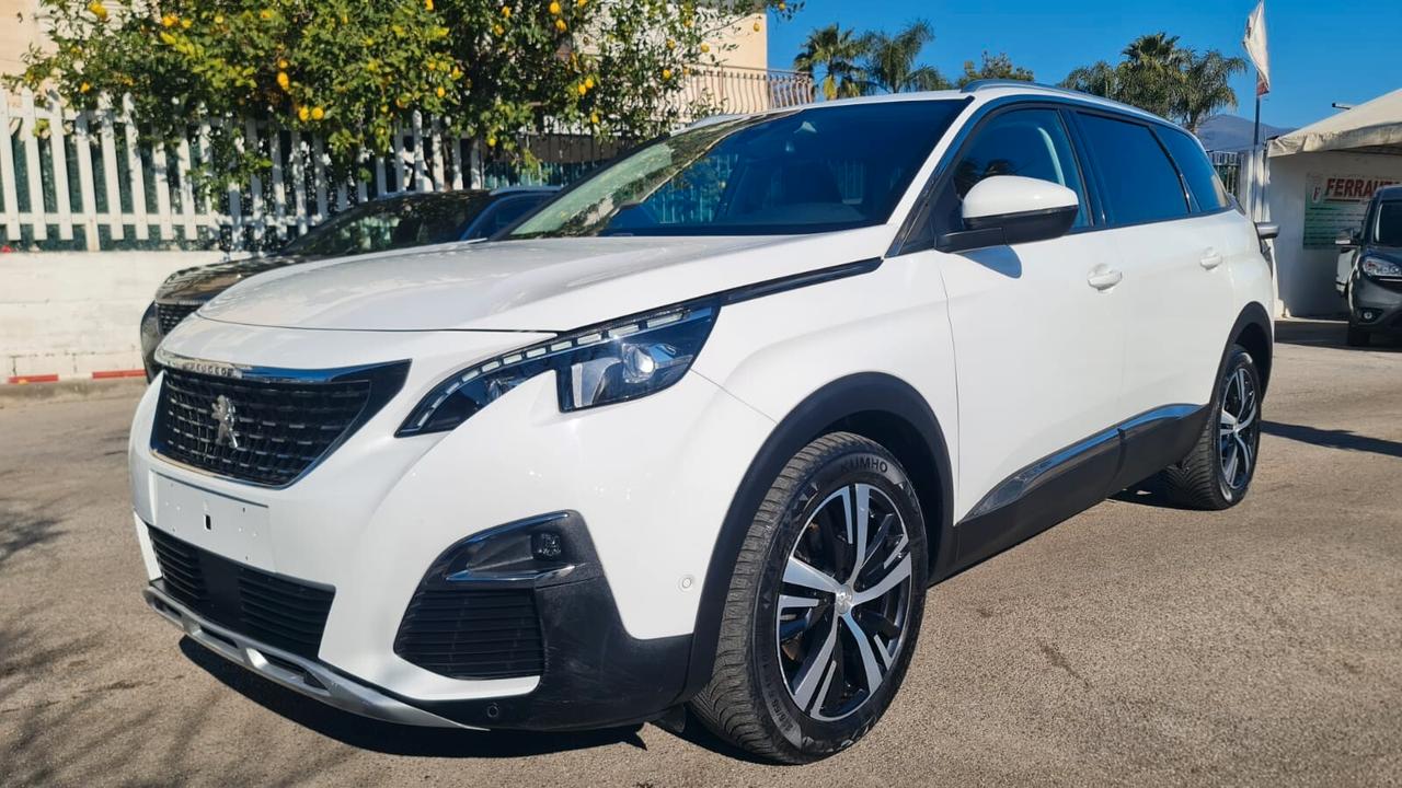 PEUGEOT 5008 BLUEHDI 130 S&S ALLURE PLUS!