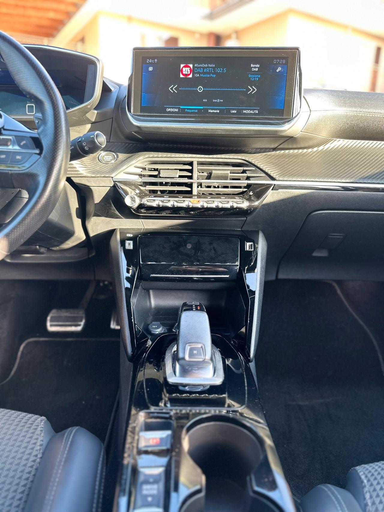 Peugeot 2008 BlueHDi 130 S&S EAT8 GT