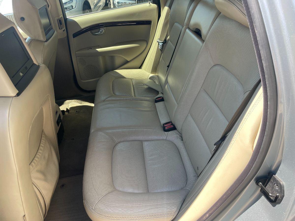 VOLVO - XC70 - D5 205CV AWD Summum