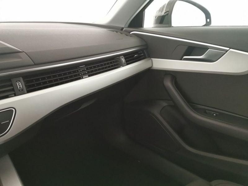 Audi A4 NUOVA 35 2.0 tdi mhev S line edition 163cv s-tronic