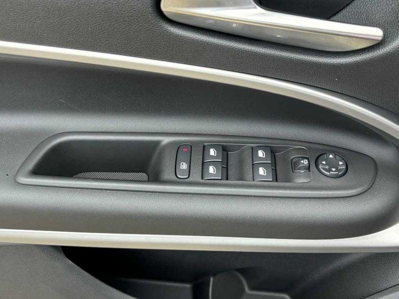 Jeep Avenger 1.2 Turbo MHEV Summit