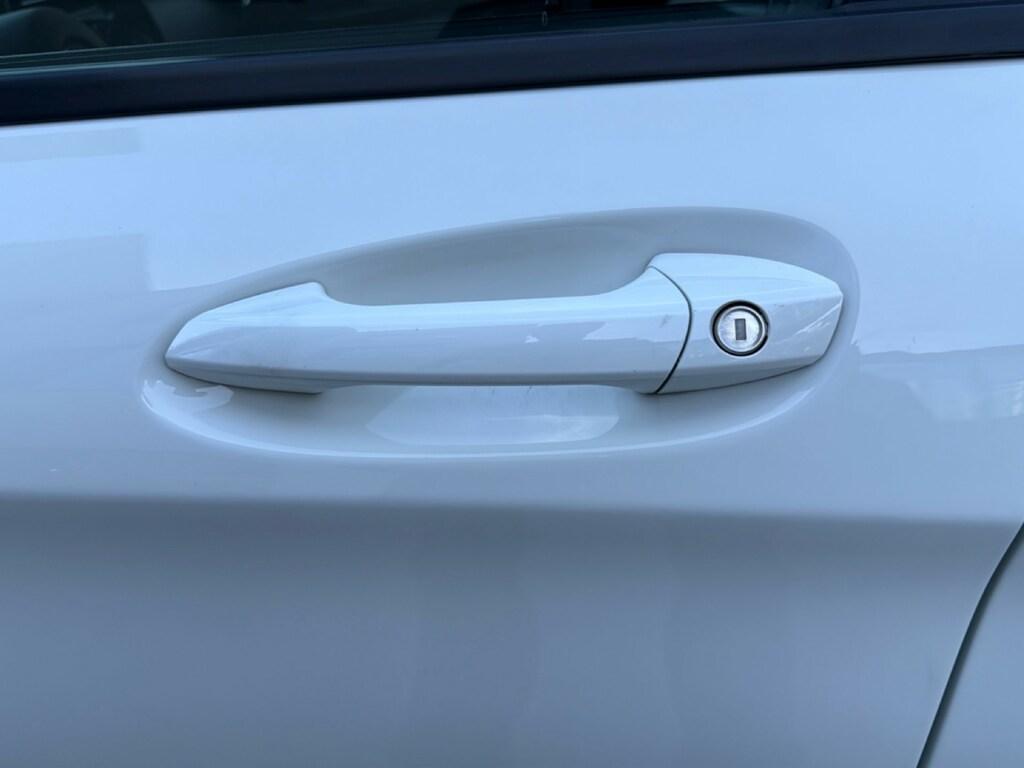 Mercedes GLA 180 180 D Business 7G-DCT