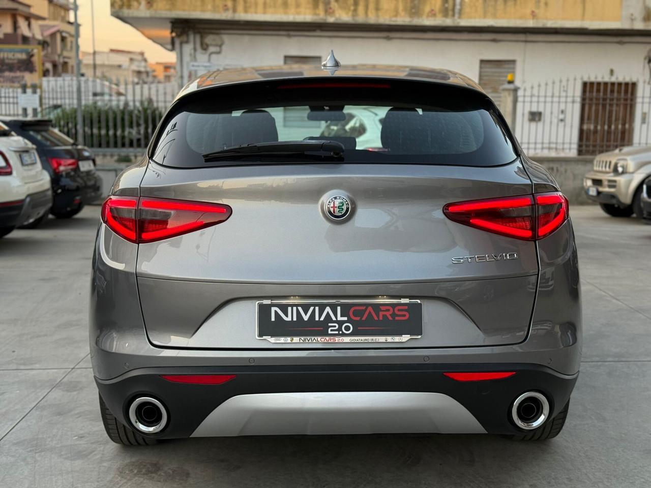 Alfa Romeo Stelvio 2.2 Turbodiesel 150 CV AT8 RWD Business