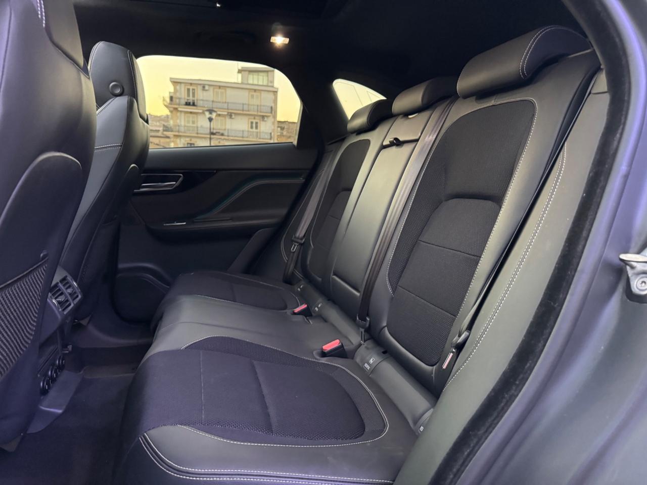JAGUAR F-PACE 20D 180 CV R-SPORT STRAFULL TETTO IVA R20