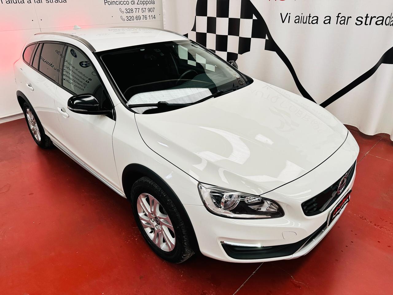 Volvo V60 Cross Country D3 Geartronic Pro MY18