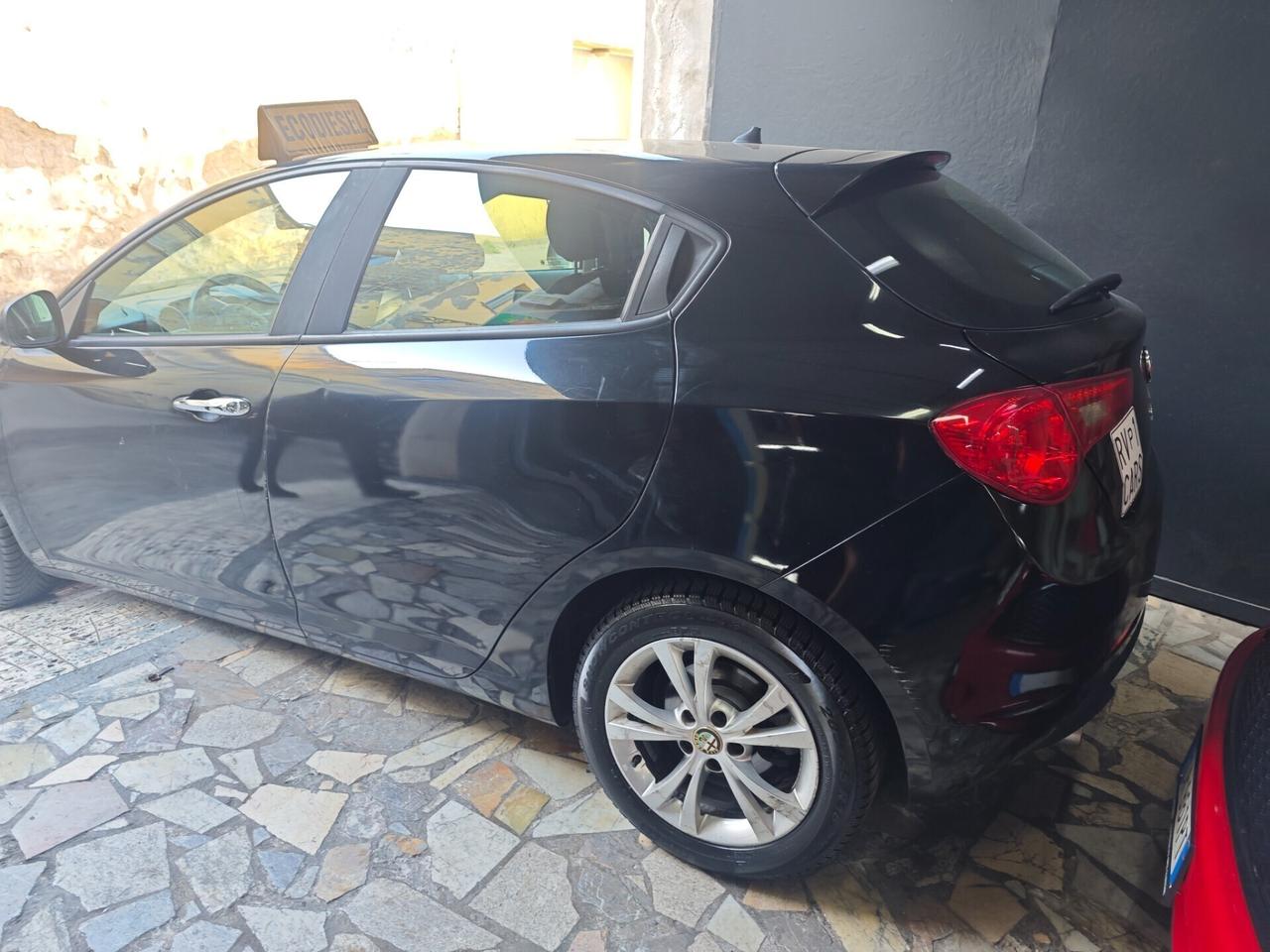 Alfa Romeo Giulietta 1.6 JTDm-2 105 CV Business
