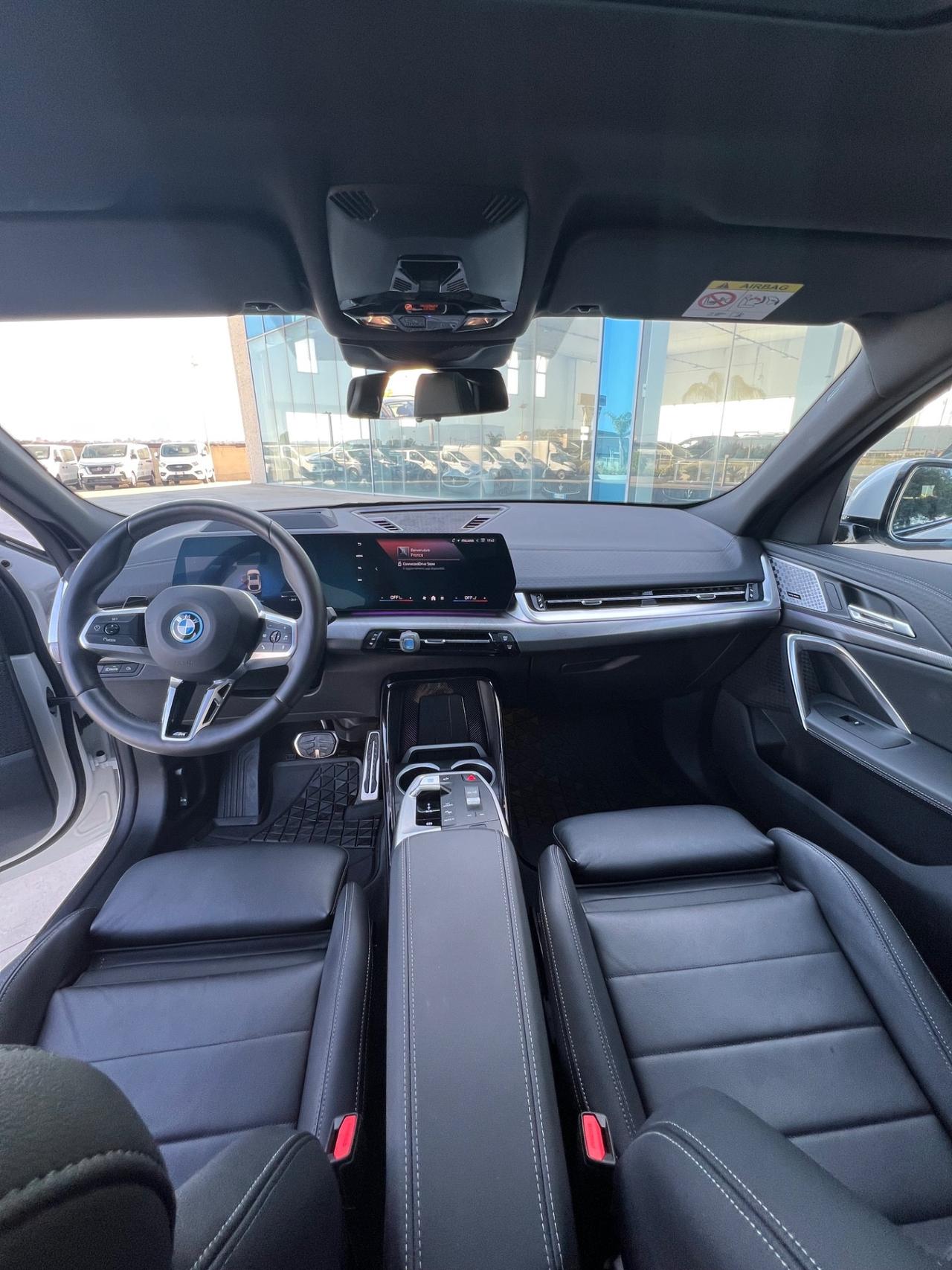 Bmw IX2 xDrive 30 Msport Pro - possibilità noleggio no scoring
