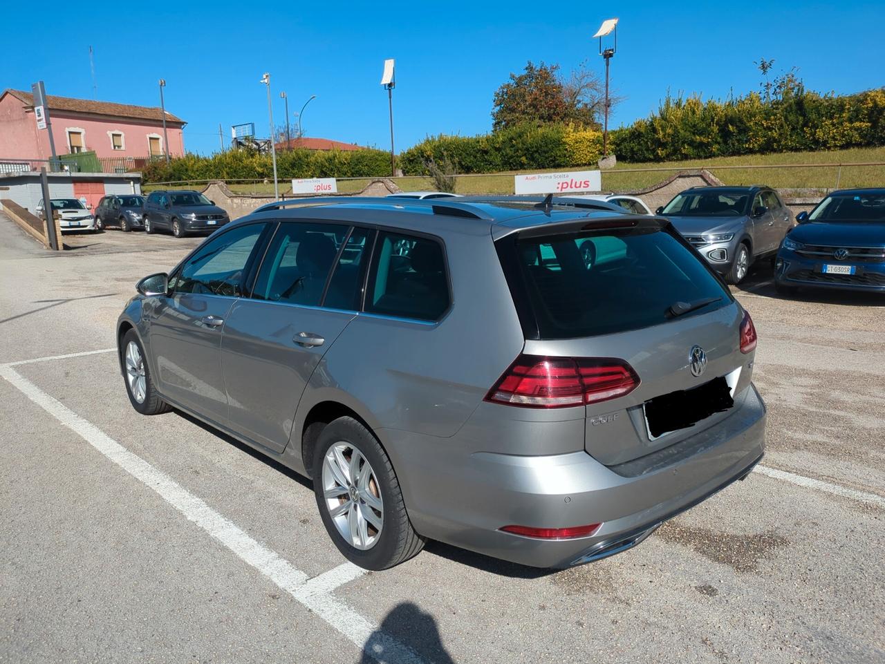 Volkswagen Golf Variant 1.4 TGI 110 CV R-LINE
