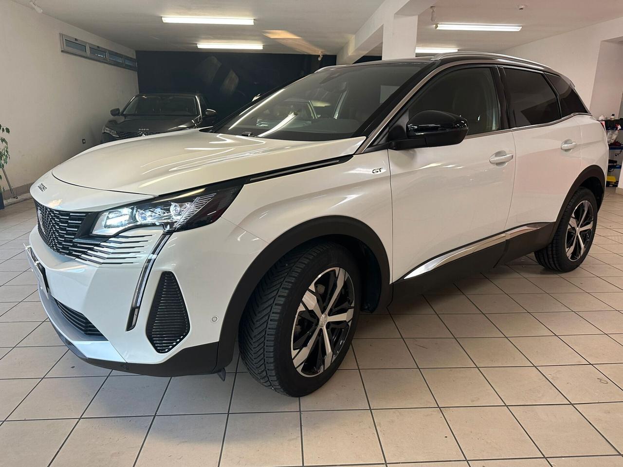 Peugeot 3008 BlueHDi 130 S&S EAT8 GT 3