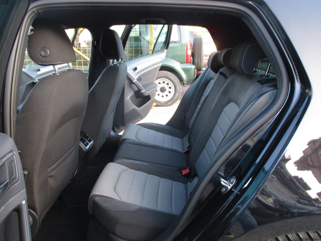 Volkswagen Golf 7.5 1.6 TDI R-LINE FULL OPTIONAL 2018