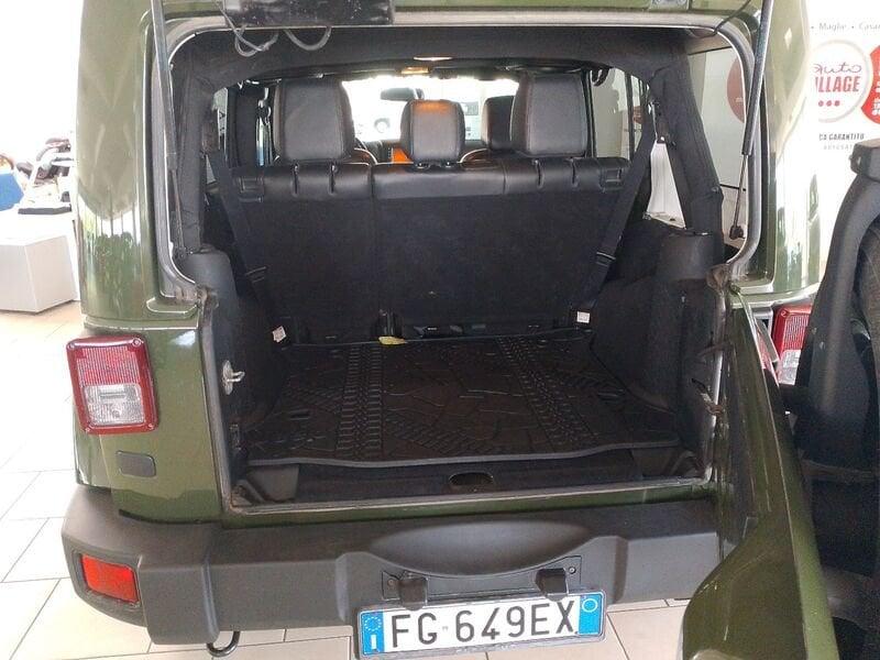 Jeep Wrangler Unlimited 2.8 CRD DPF Sahara Auto