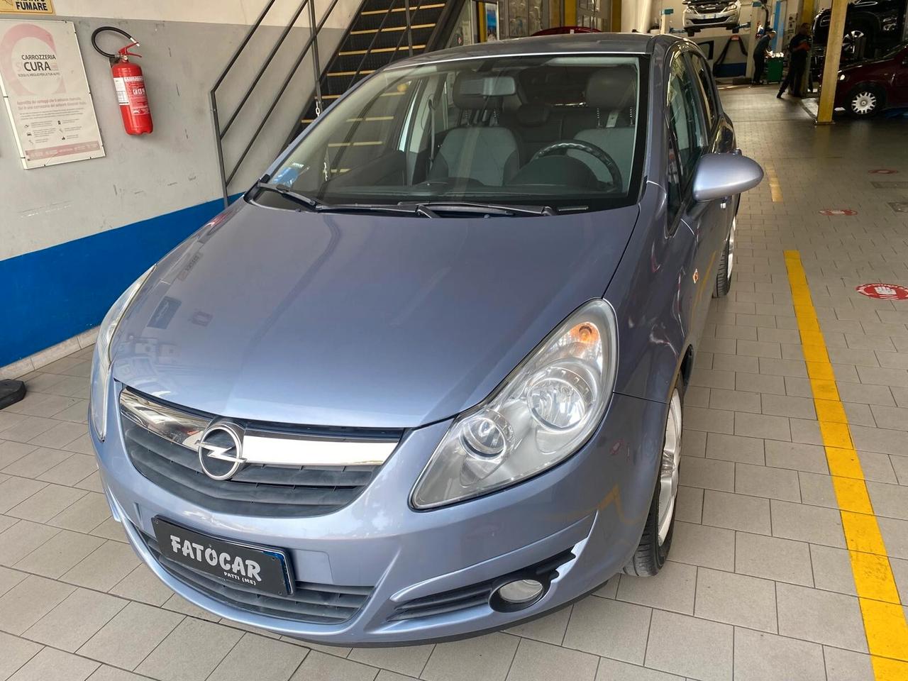 Opel Corsa 1.2 5 porte Cosmo