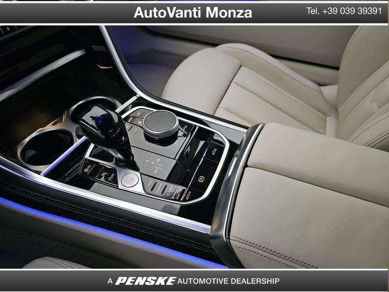 BMW Serie 8 840i xDrive Cabrio