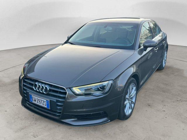 AUDI A3 1.6 TDI 110cv clean diesel Ambiente