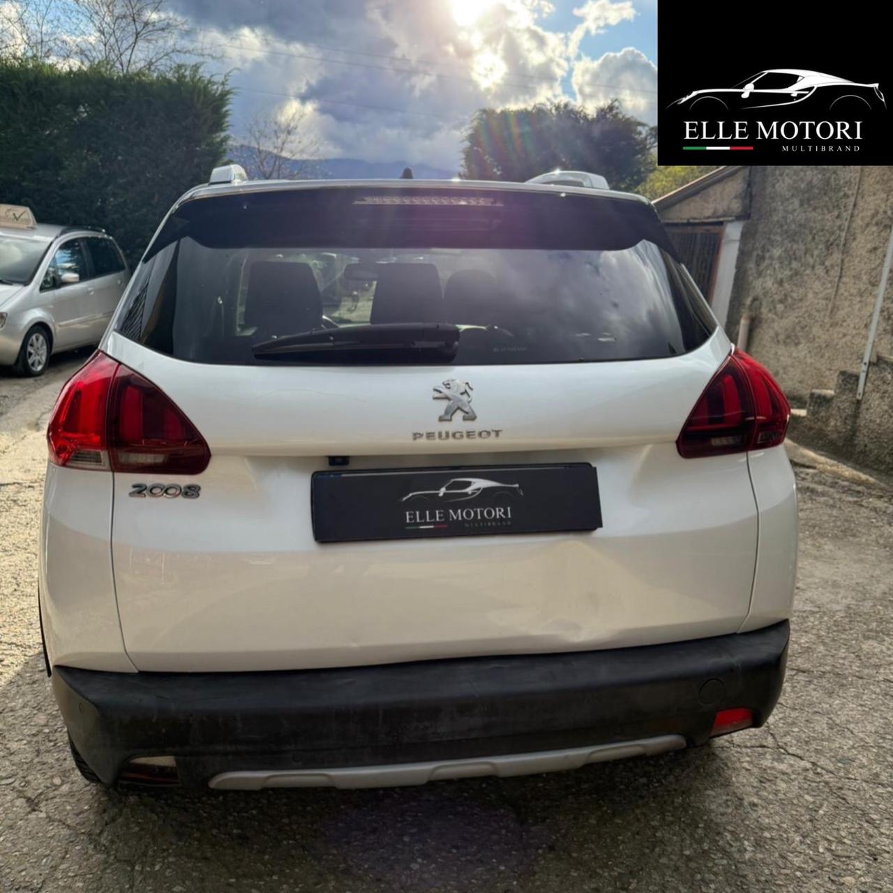 Peugeot 2008 BlueHDi 100 S&S Black Matt