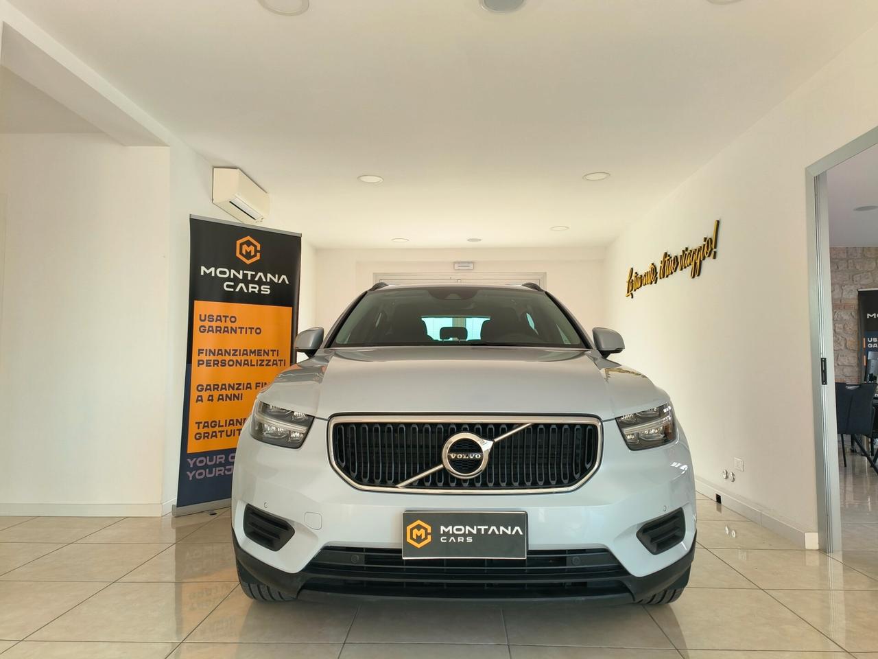 Volvo XC40 T3 Momentum Core