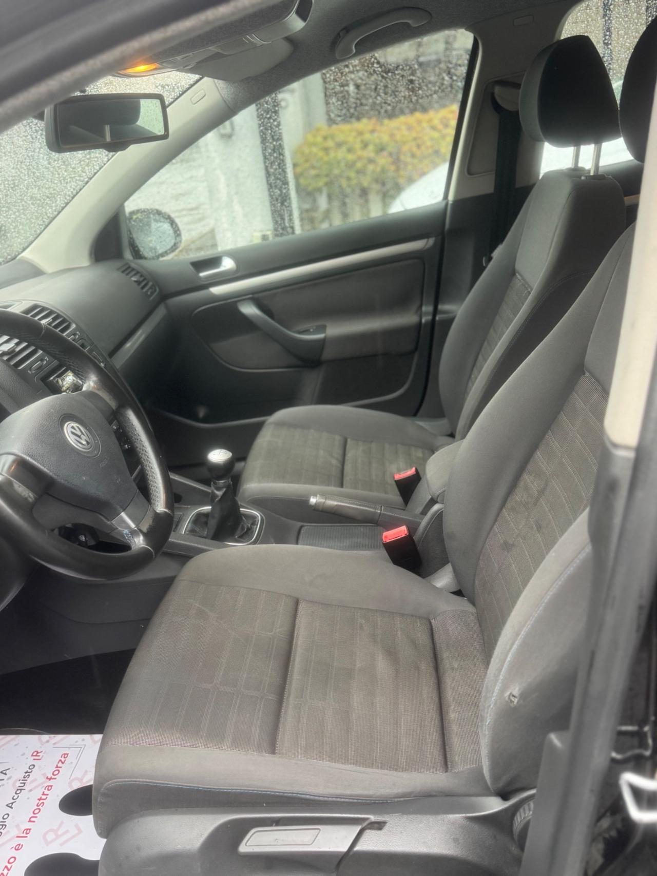 Volkswagen Golf 1.6 16V FSI 5p. Comfortline