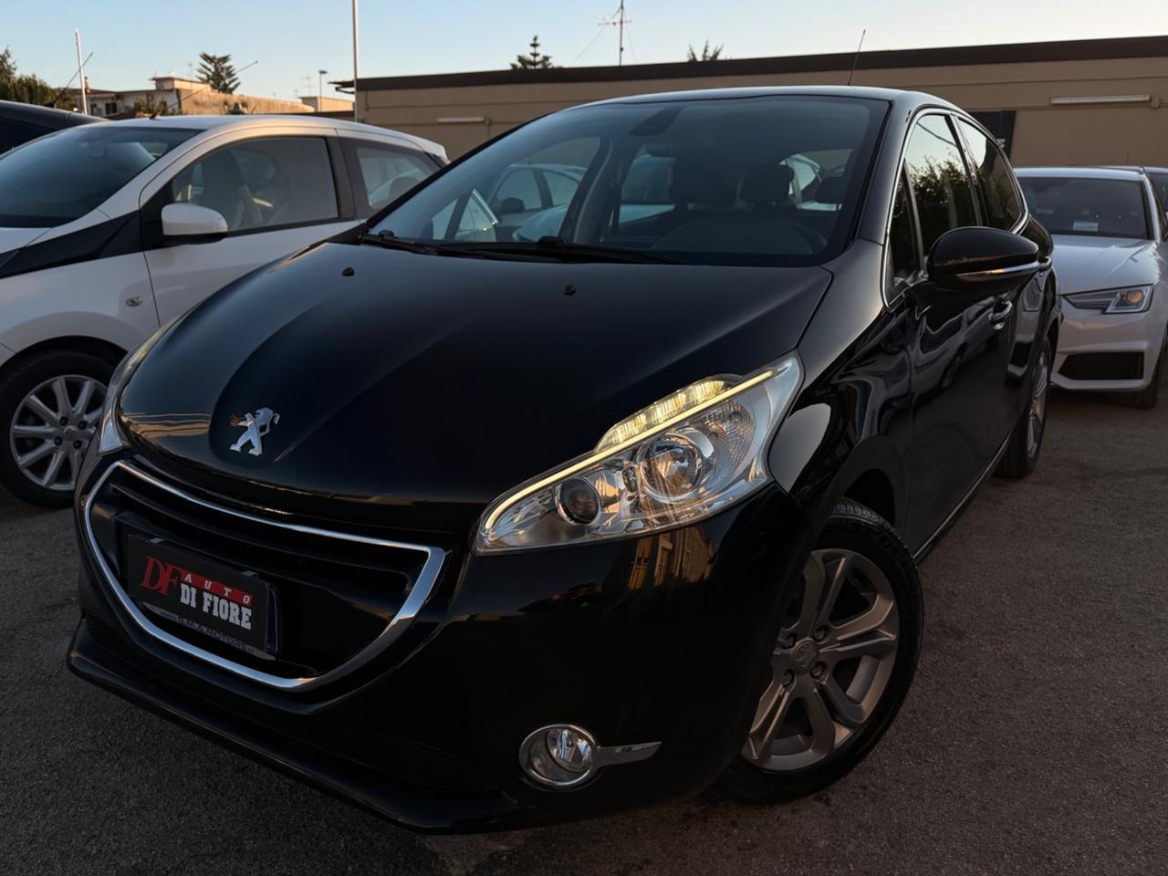Peugeot 208 1.4 HDi 68CV Allure NAVI