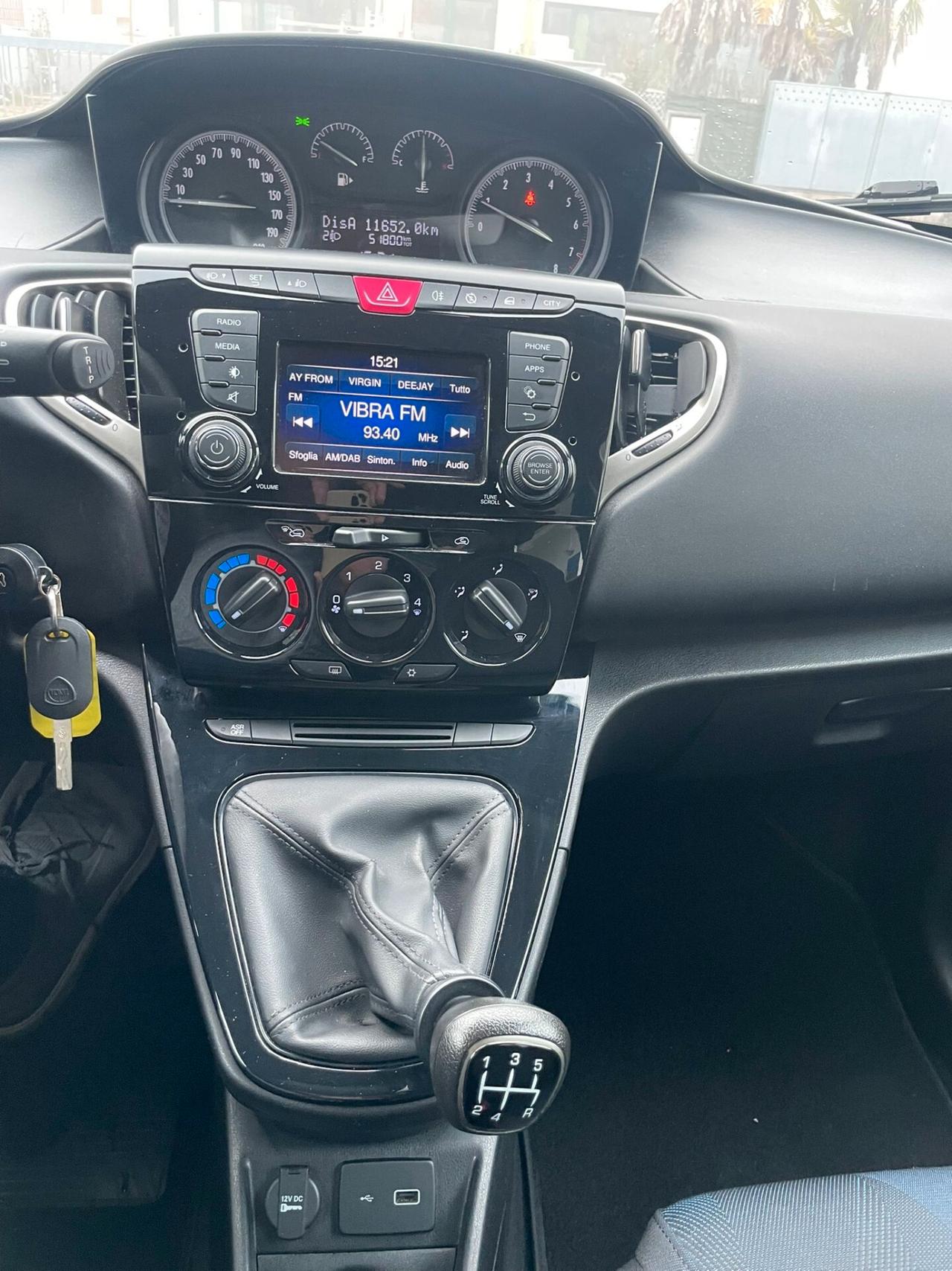 Lancia Ypsilon 1.2 69 CV 5 porte S&S Platinum