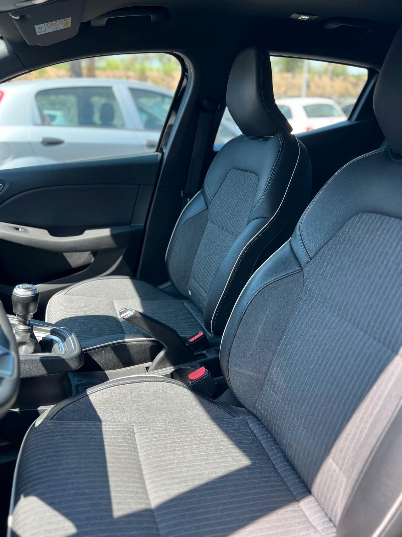Renault Clio TCe 90 CV 5 porte Intens