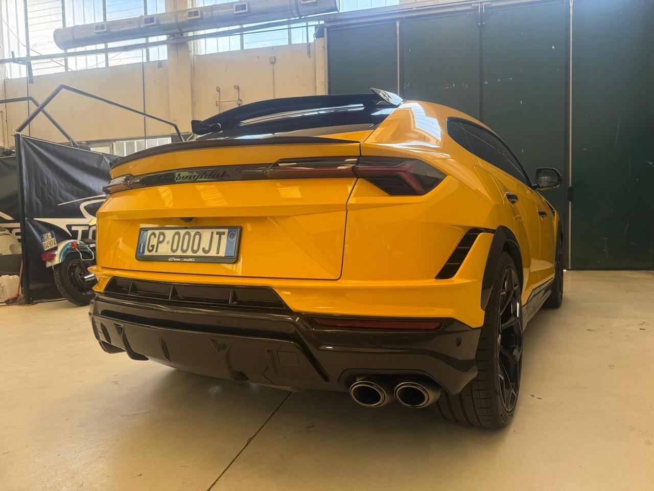 Lamborghini Urus 4.0 Performante