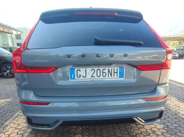 Volvo XC60 XC60 II 2022 2.0 b4 Plus Dark auto