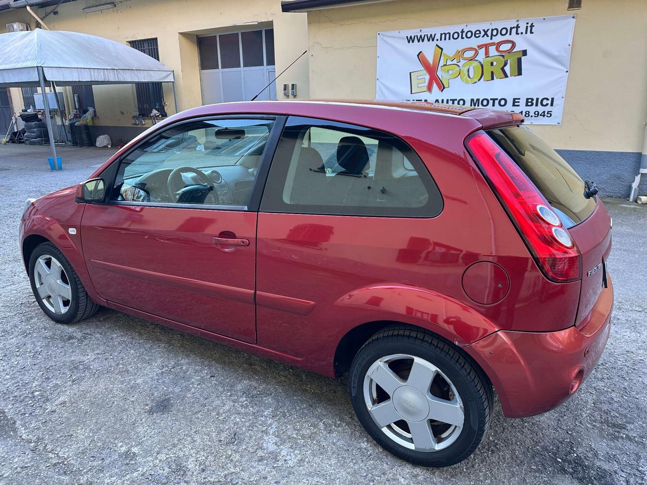 Ford Fiesta 1.2 16V 3p. Ghia