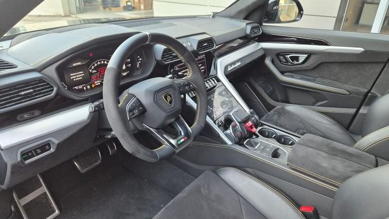 Lamborghini Urus 4.0 V8