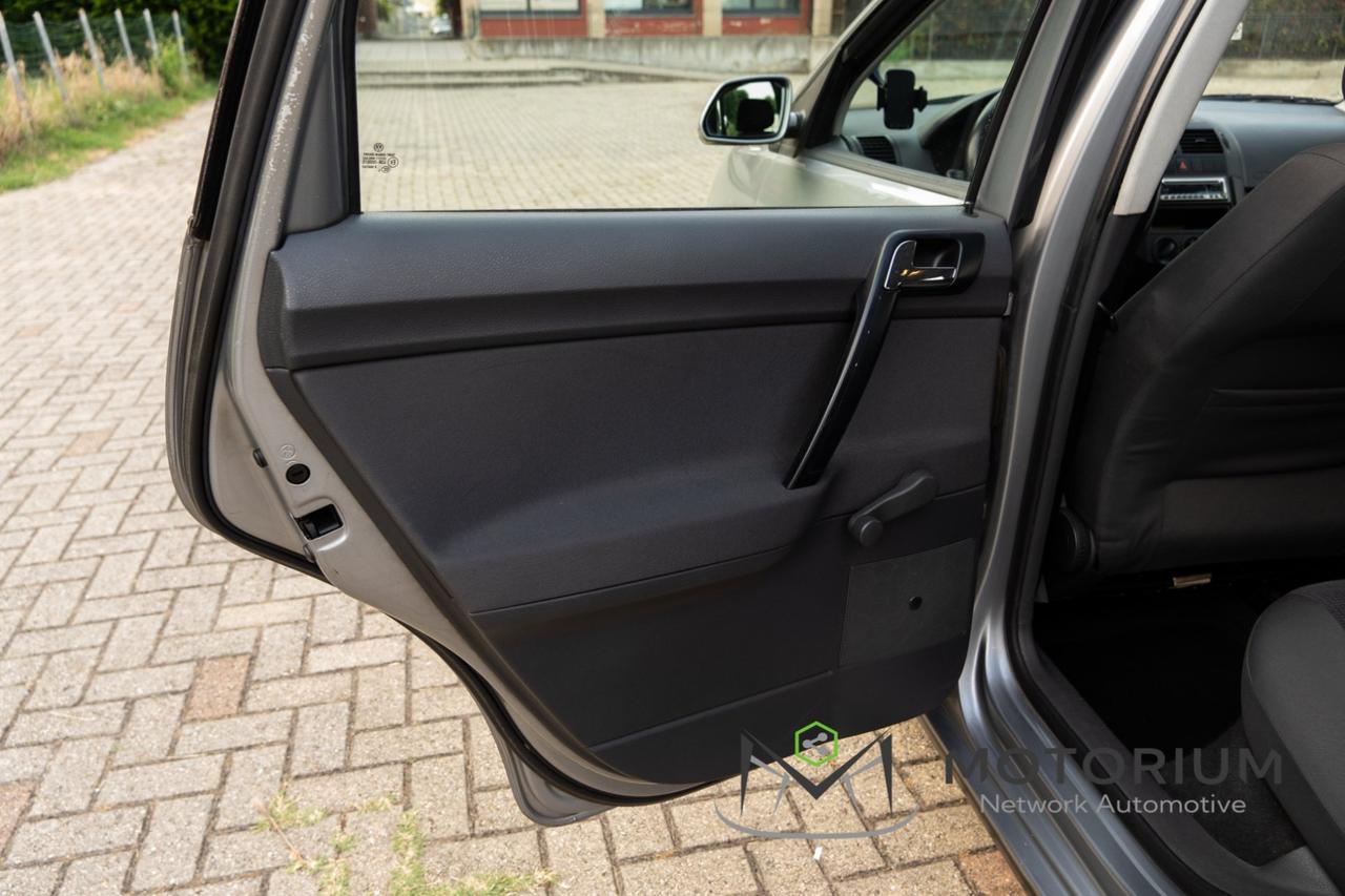 Volkswagen Polo 1.4 16V 75CV - 2006