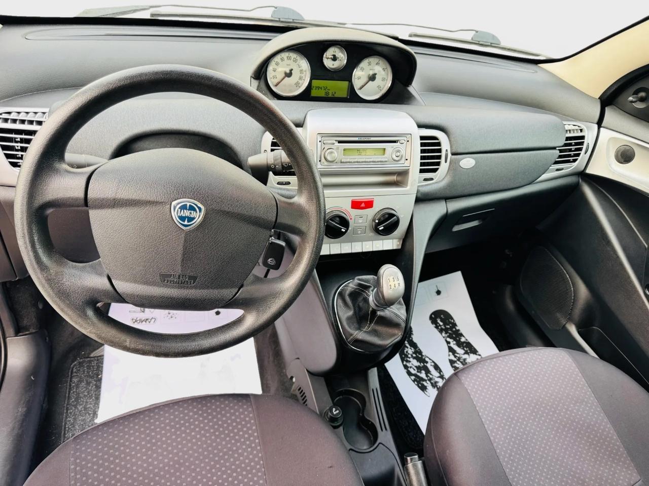 Lancia Ypsilon 1.2 benzina 2008 ottima per neo patentati