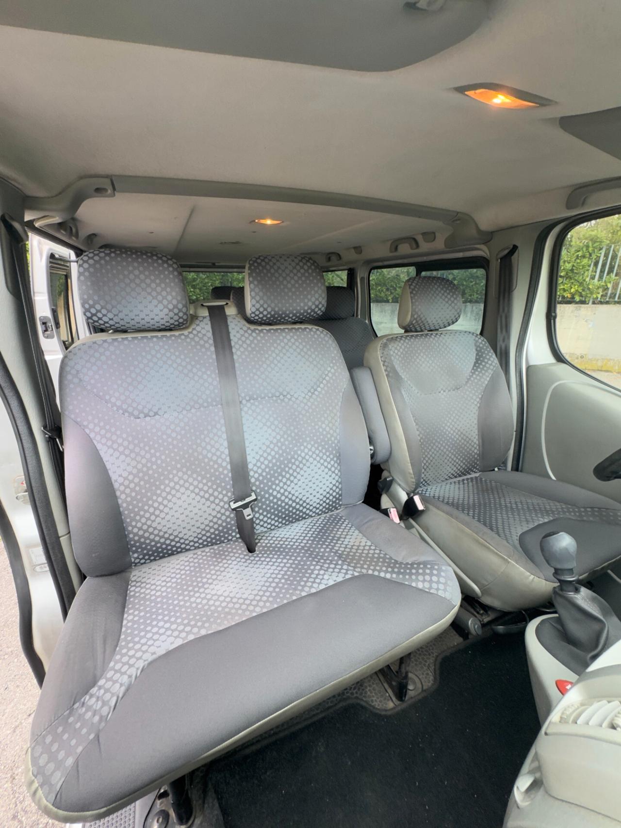 Renault Trafic 9 Posti (Patente B)UNICO Proprietario 145.000 km