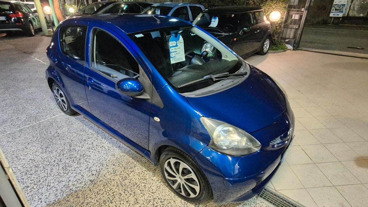Toyota Aygo 1.0 12V VVT-i 5 porte Sol