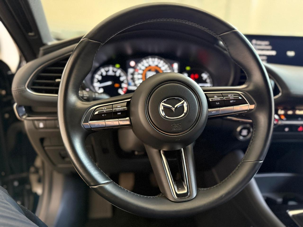 Mazda 3 Mazda3 2.0L e-Skyactiv-G M Hybrid Executive