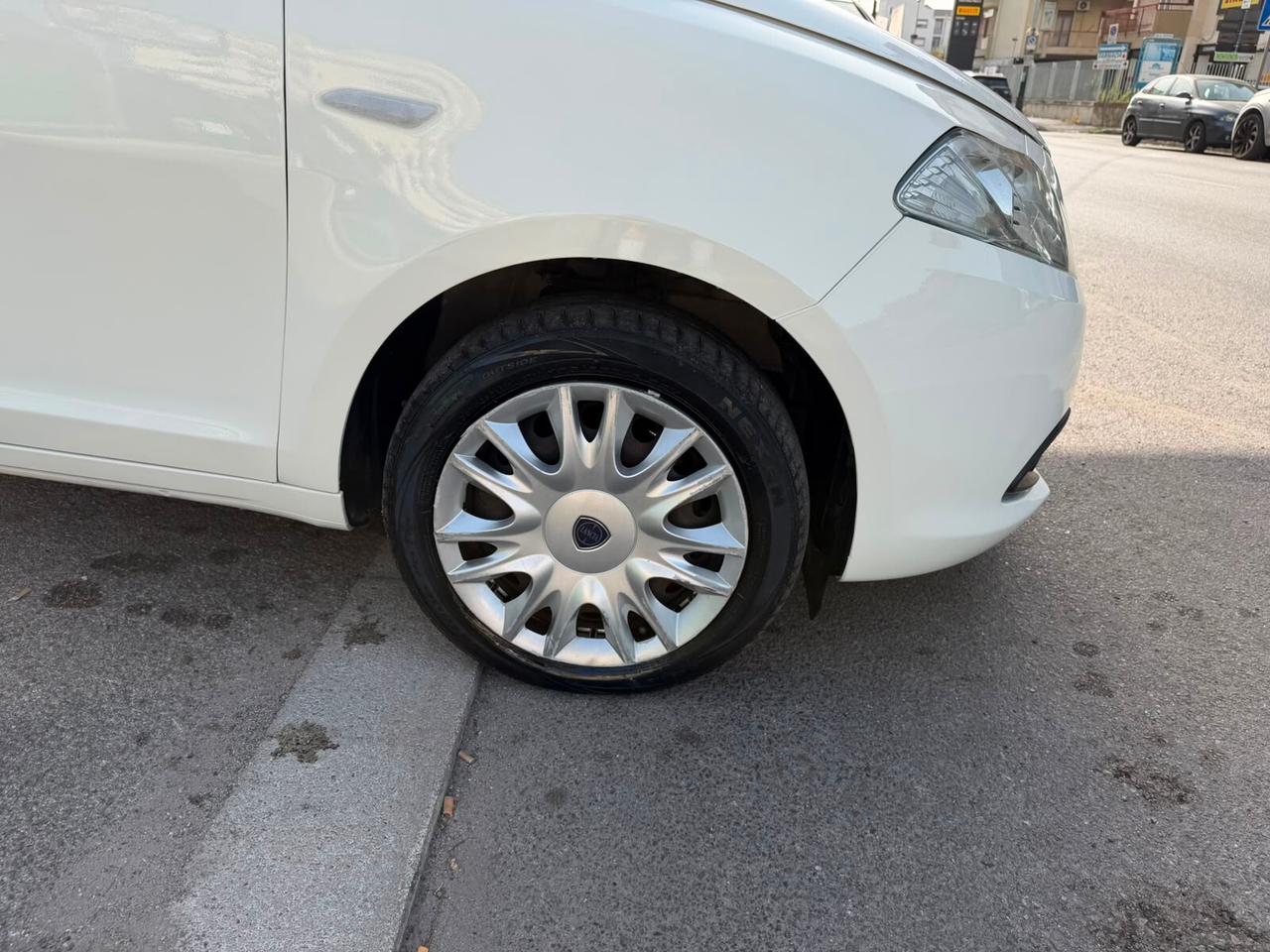 Lancia Ypsilon 1.2 69 BENZINA CV 5 porte S&S Silver - ANNO 2013 - NEOPATENTATO