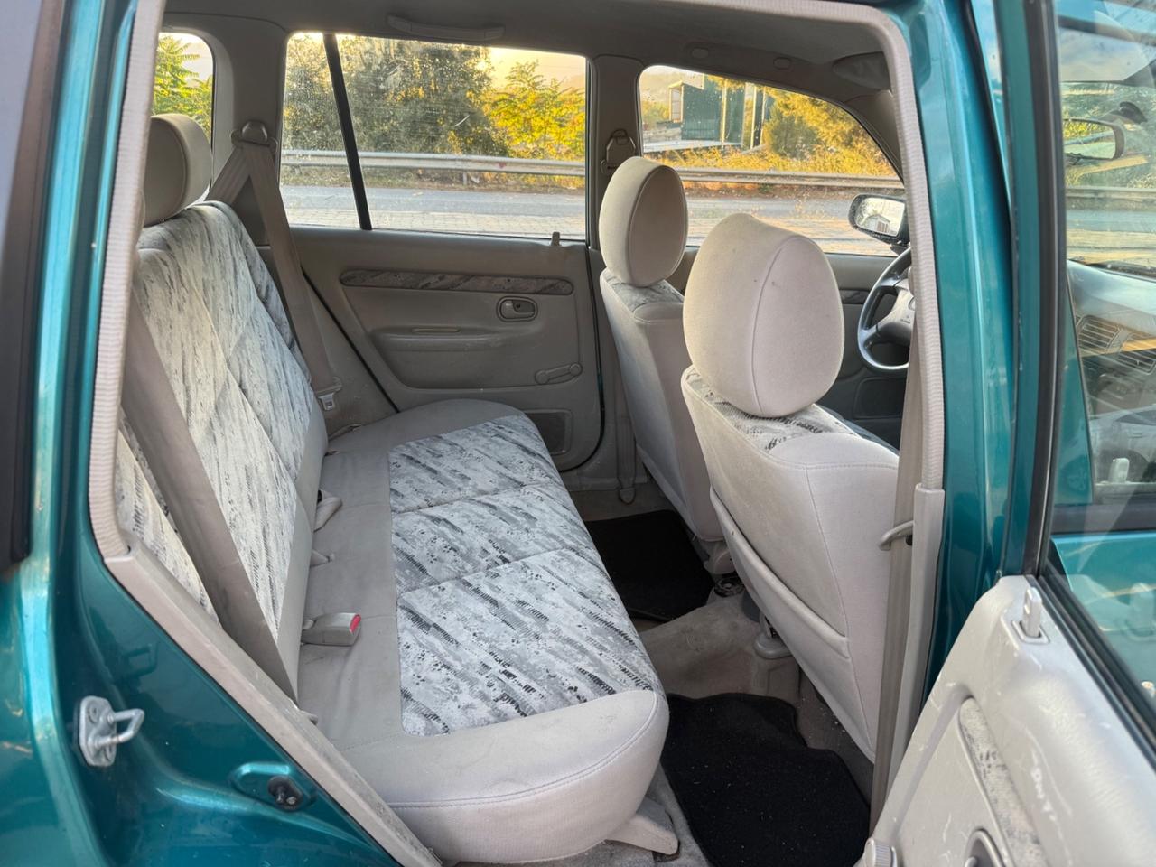 Mazda Demio 1.3i 16V cat GLX 75