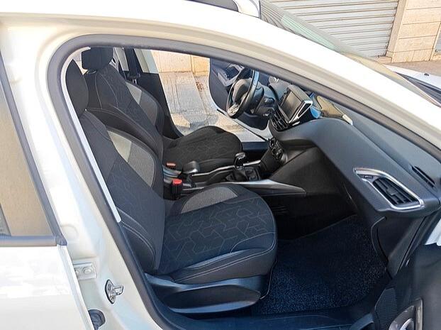 PEUGEOT 2008 1.6 HDI 100 cv - 2016