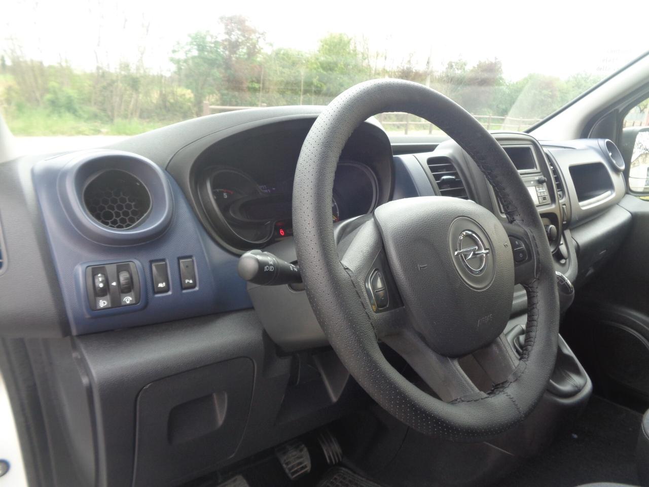 Vivaro 1.6 BiTurbo friziobne e volano km0 garz 12 mesi