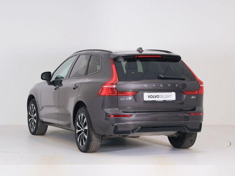 Volvo XC60 B4 automatico Plus Dark