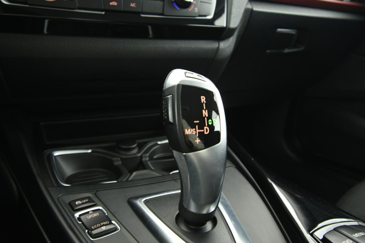 BMW 118d Sport 5p auto LED+C17"