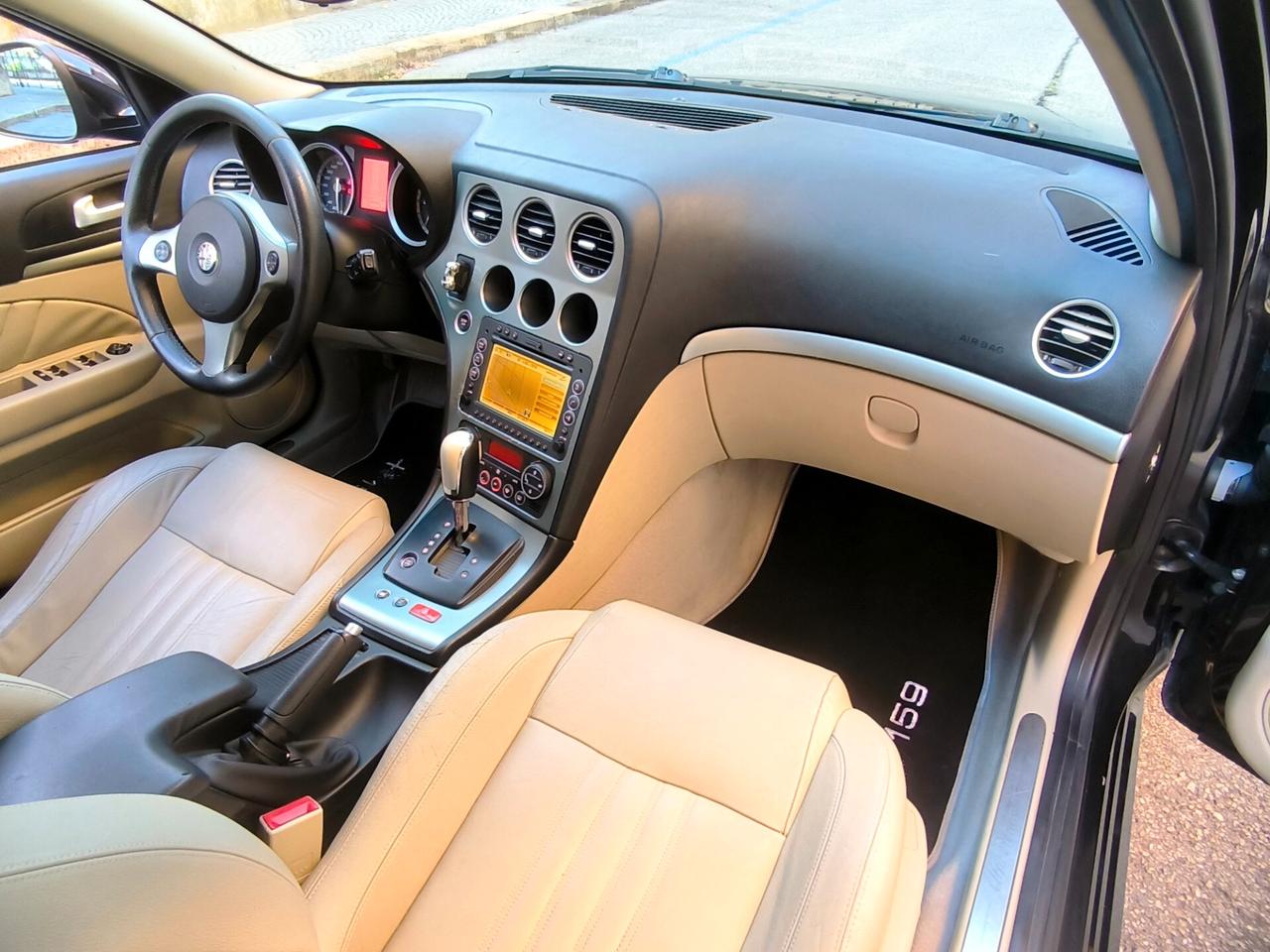 Alfa Romeo 159 2.4 JTDm 20V Sportwagon Exclusive Q-Tronic