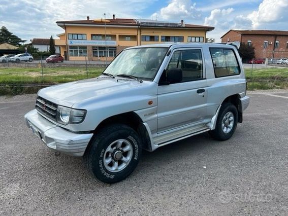 Mitsubishi Pajero 2.5 Tdi Gancio Traino