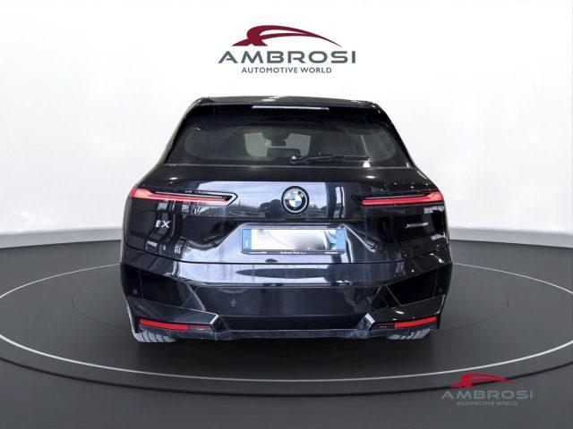 BMW iX xDrive40 Pacchetto Sportivo Edition Signature