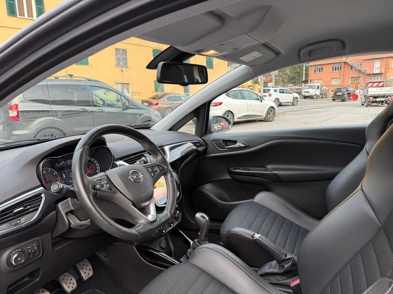 Opel Corsa 1.6 Turbo Coupé OPC