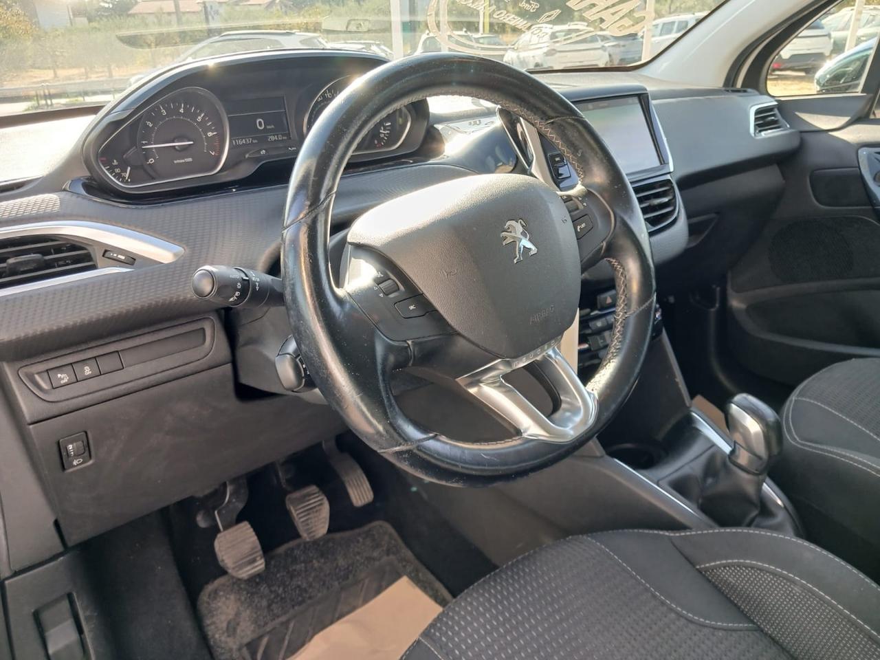 Peugeot 208 PureTech 82 5 porte Allure