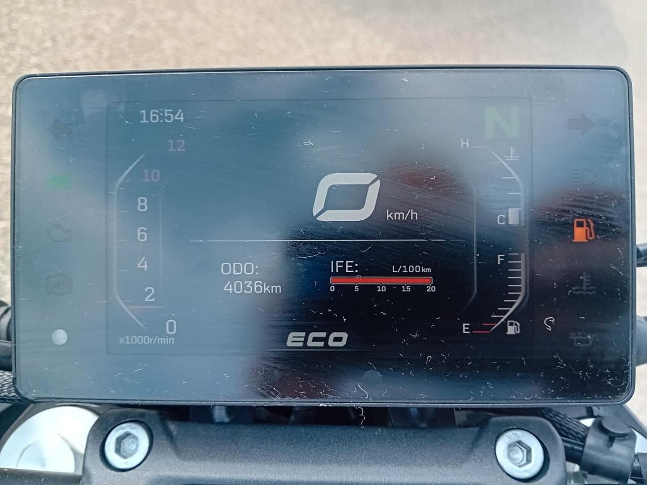 Cf Moto 300NK SOLO 4000 KM PRONTA ALL'USO