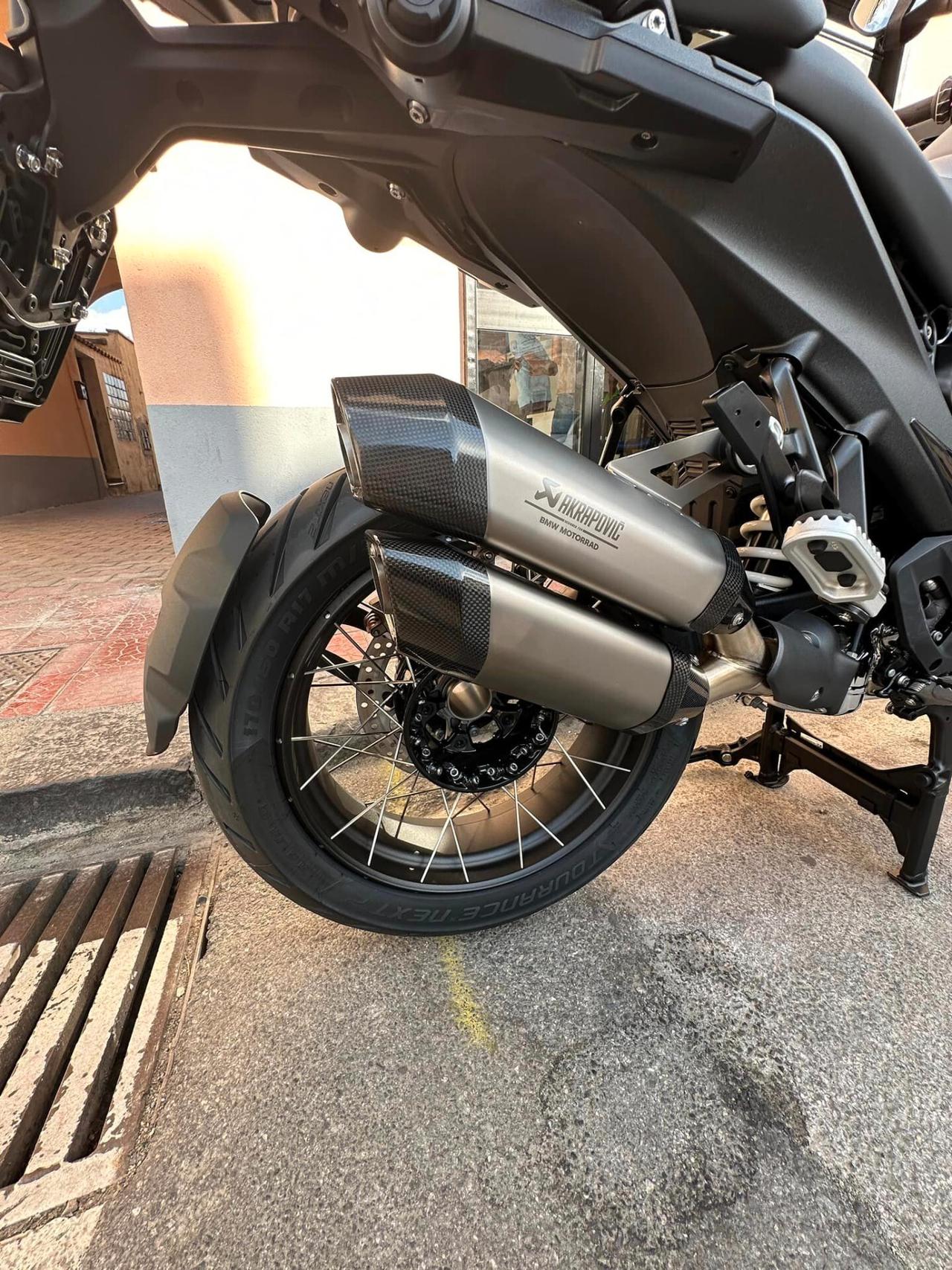 Bmw R 1300 GS (2023-2024) Triple Black 145 CV - - - - FULL ACCESSORIATA A KM 0!