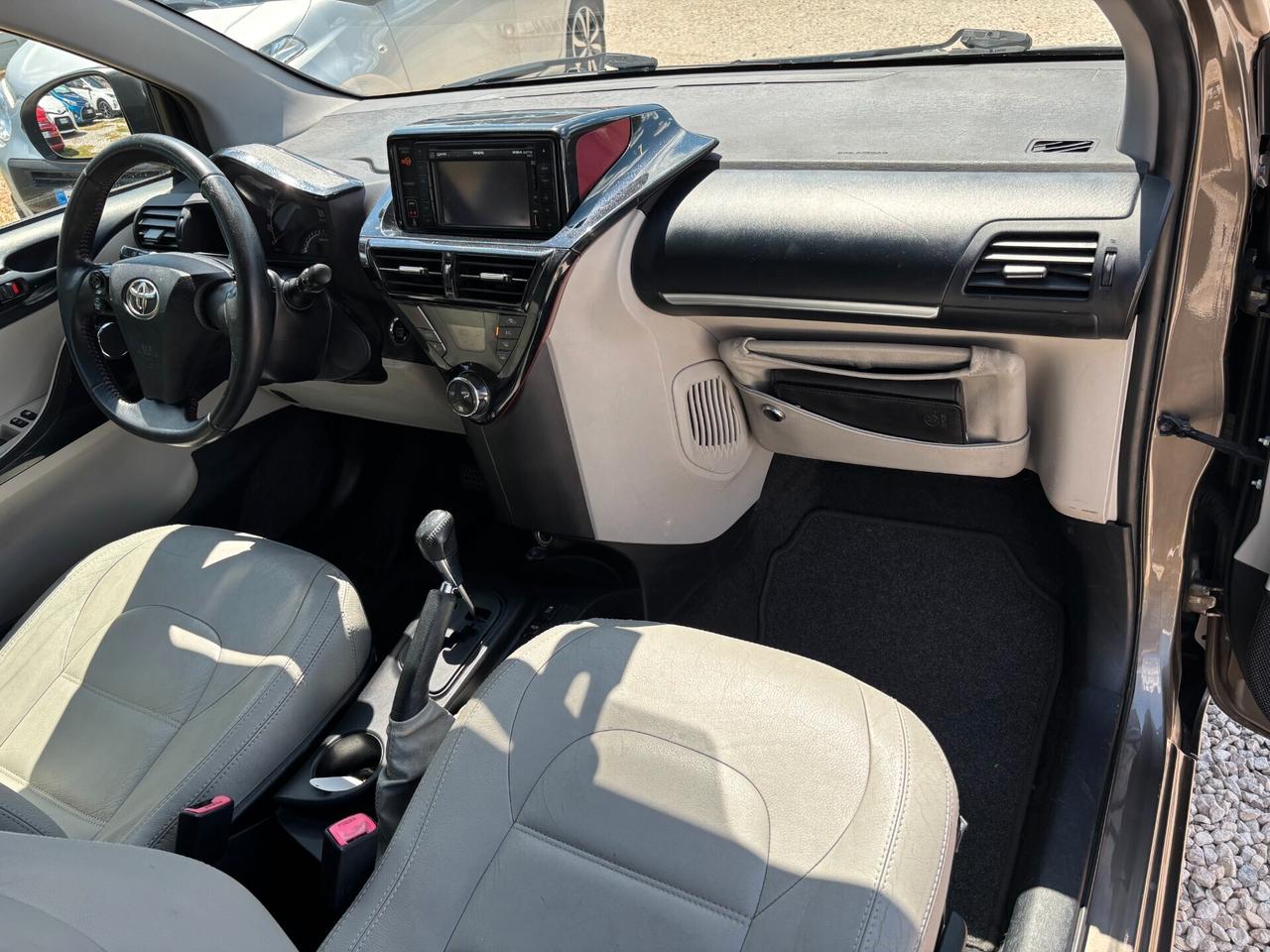 Toyota iQ 1.0 CVT Lounge