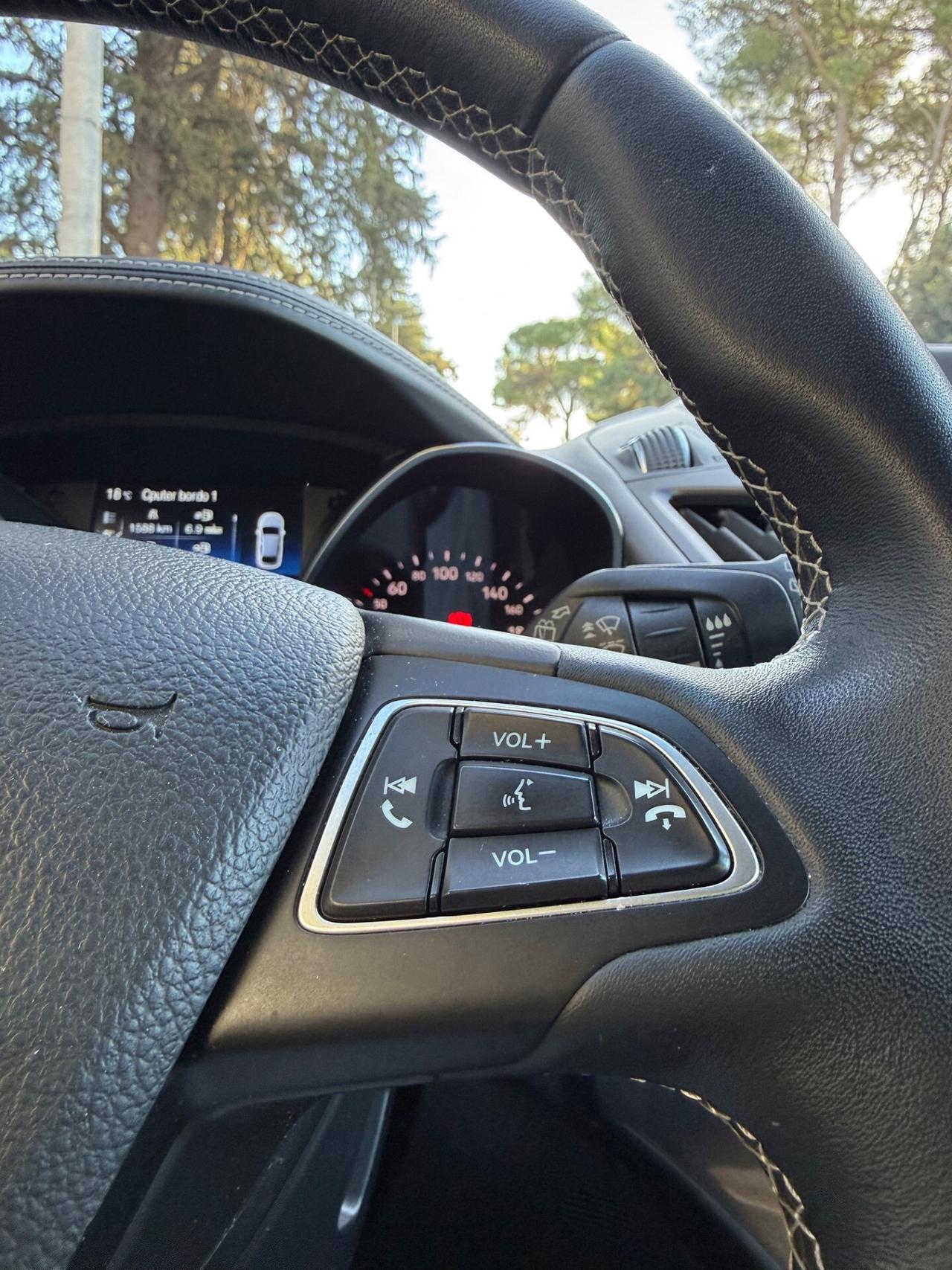 Ford Kuga 2.0 TDCI 150 CV S&S 4WD Powershift Vignale 2019